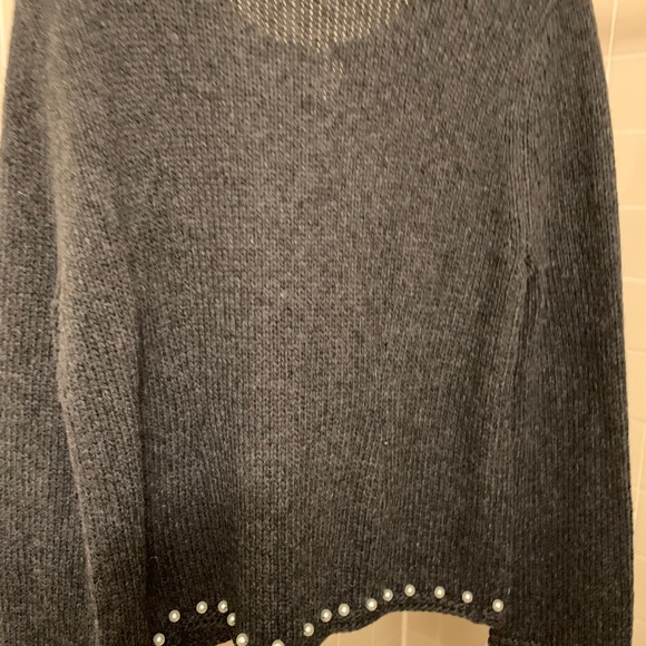 Sweater - Picture 2 of 8